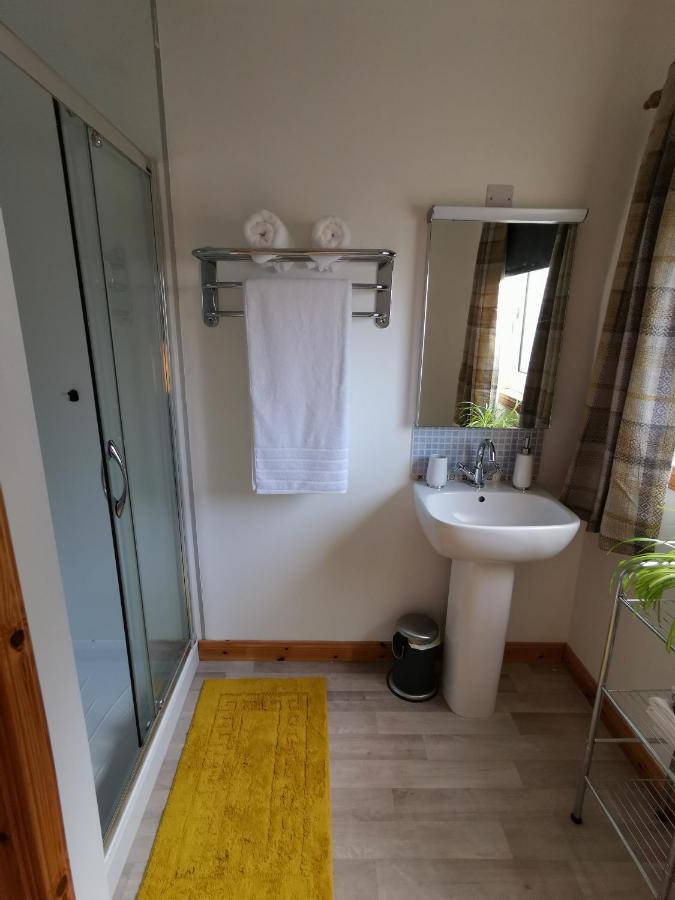 Alt-An Ensuite Self Catering Apartment With Twin Bedroom Fort William Exterior photo
